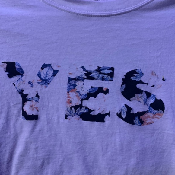 GARAGE size xs white graphic cropped tee - Picture 3 of 4